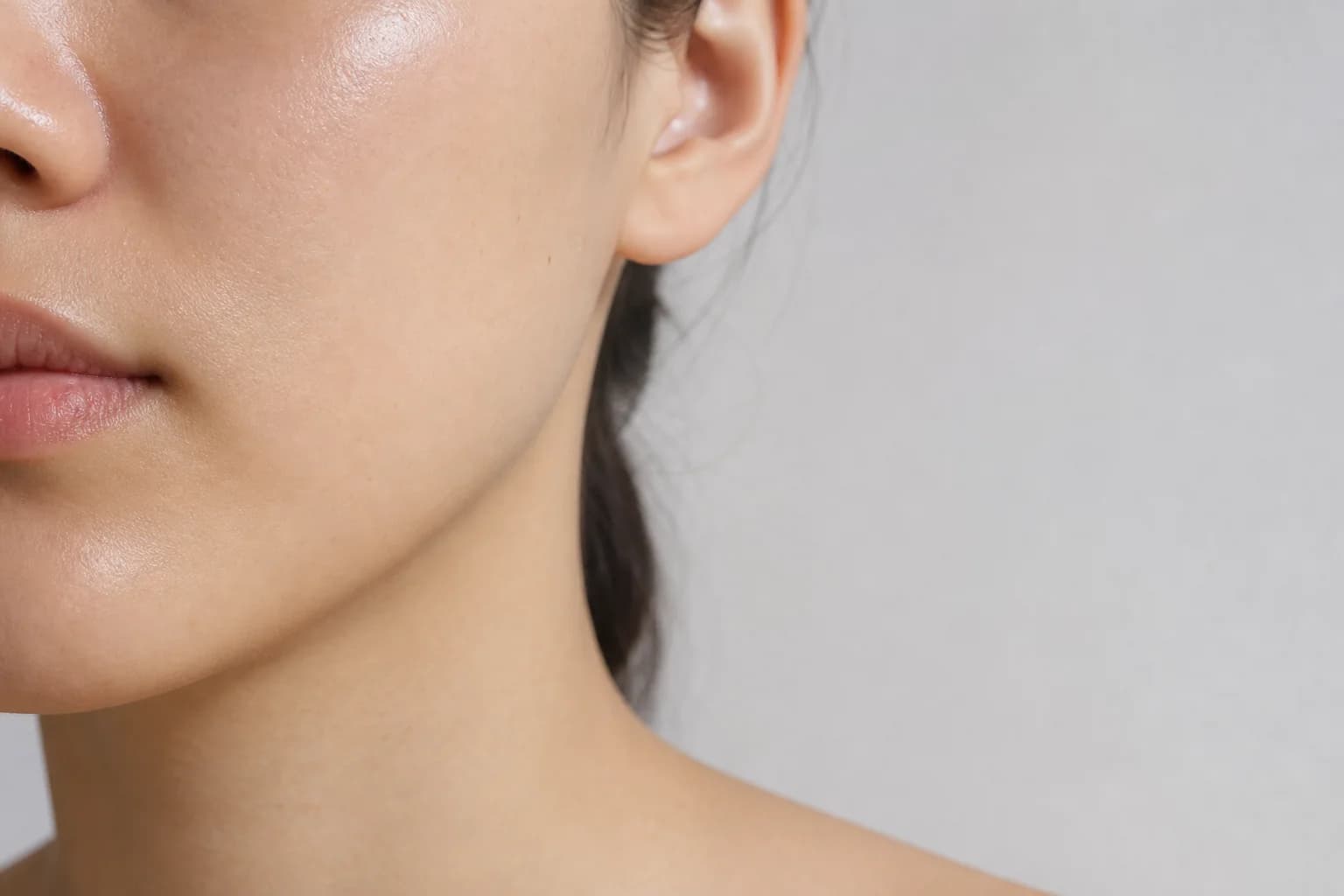 Cetaphil Gentle Skin Cleanser in use